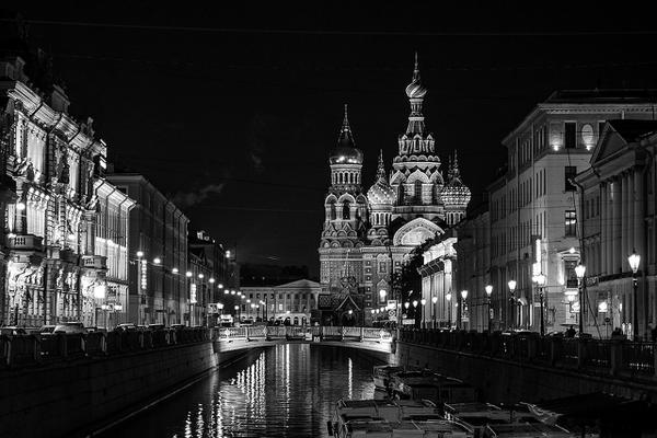 Read more about the article Najlepsze podróże i wycieczki do Petersburga